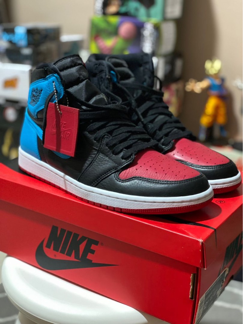 Jordan 1s blue top red