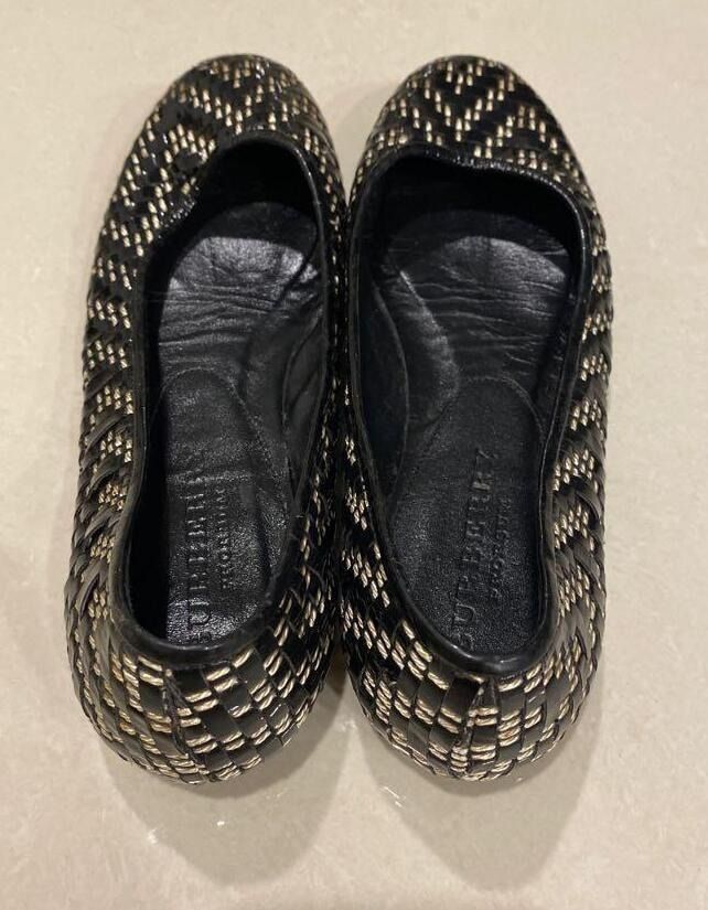 Burberry prorsum flats deals