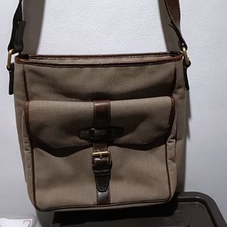 Bally authentic canvass and genuine leather sling/messenger bag like new