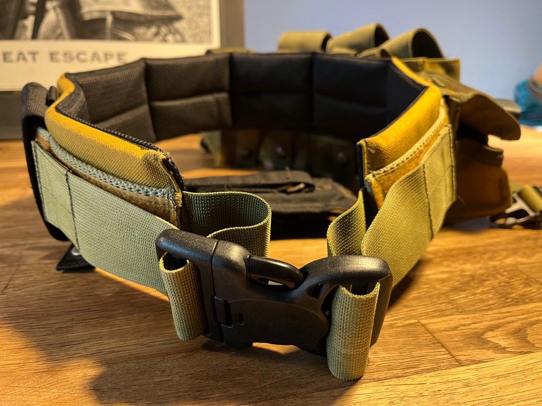 Battle belt 2025 with pouches