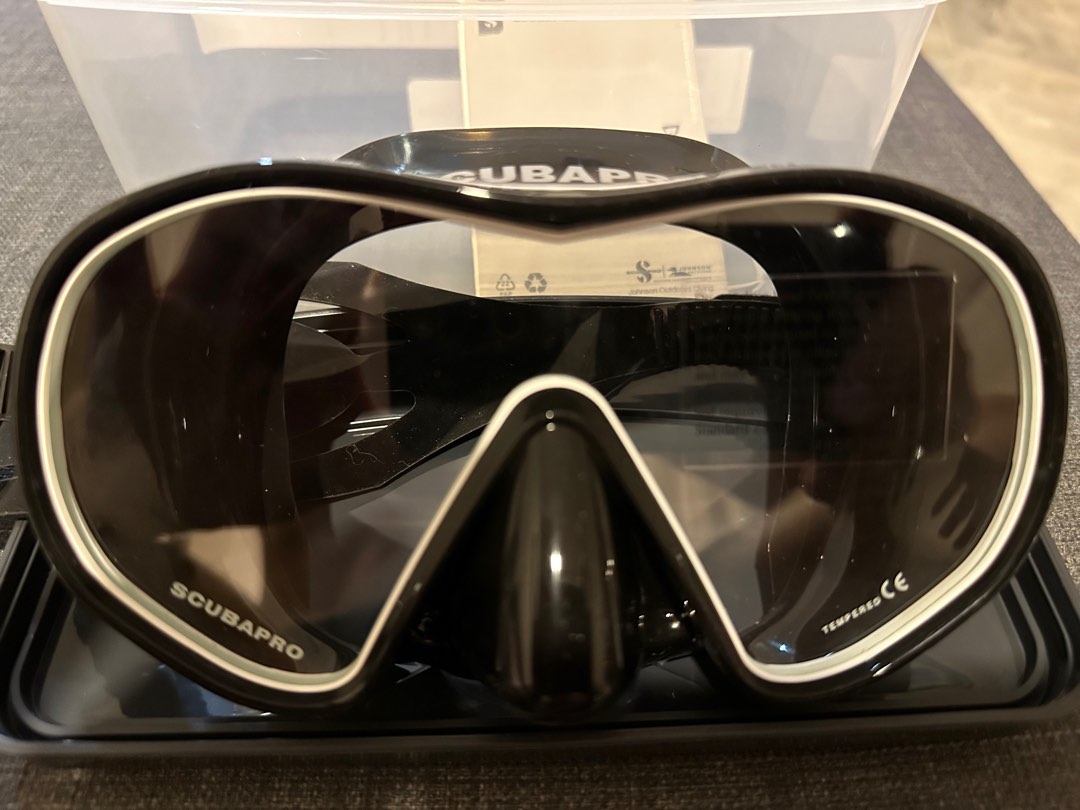 BRAND NEW Scubapro SOLO Mask, Sports Equipment, Sports & Games, Water