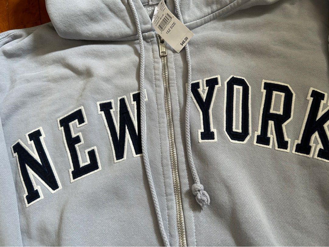 Brandy melville periwinkle new york jacket, Women's Fashion, Coats