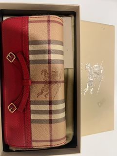 Authentic Burberry Tote Bag, Luxury, Bags & Wallets on Carousell