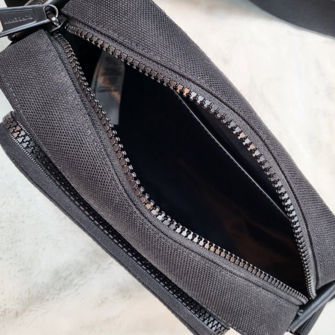 Burberry Paddy Horseferry Camera Bag, Luxury, Bags & Wallets on Carousell