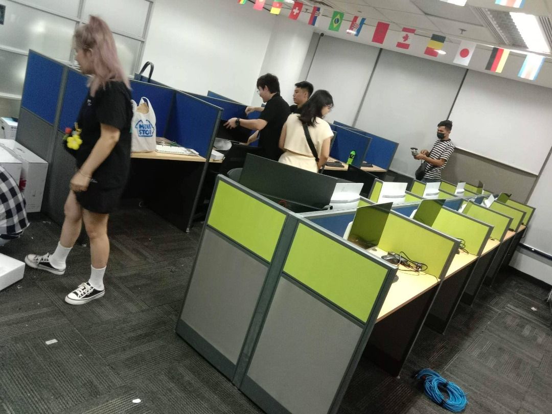 CALL CENTER WORKSTATION TABLE CUBICLES on Carousell