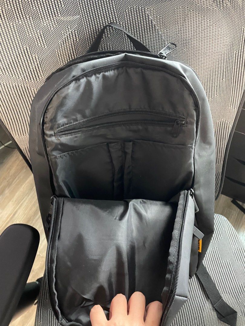 Caterpillar Waterproof Daily Backpack, Men's Fashion, Bags, Backpacks