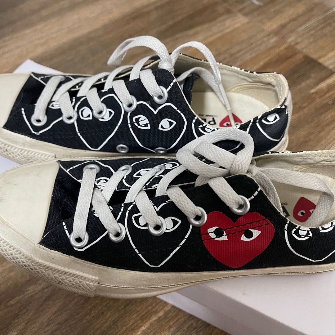 Cdg converse store hearts all over