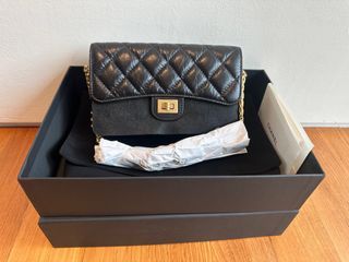 chanel wallet on chain top handle