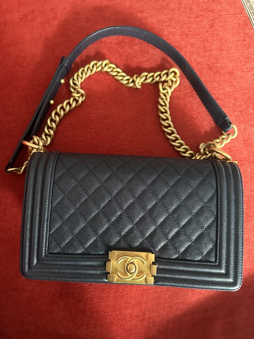 CHANEL BOY OLD MEDIUM NAVY CAVIAR GHW, Luxury, Bags & Wallets on Carousell