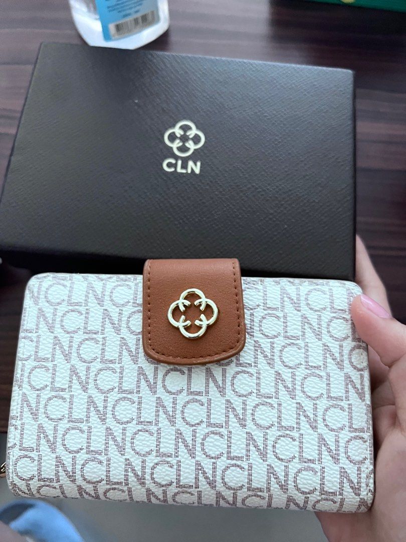 CLN paper bag 💗, Women's Fashion, Bags & Wallets on Carousell