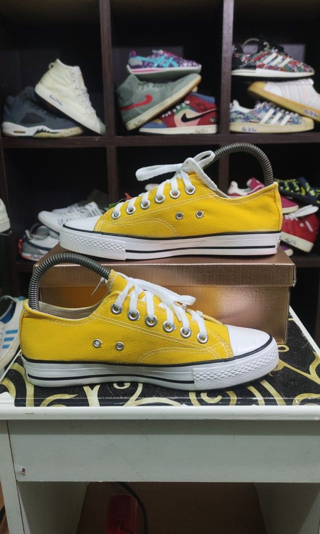 Converse chuck taylor kuning online