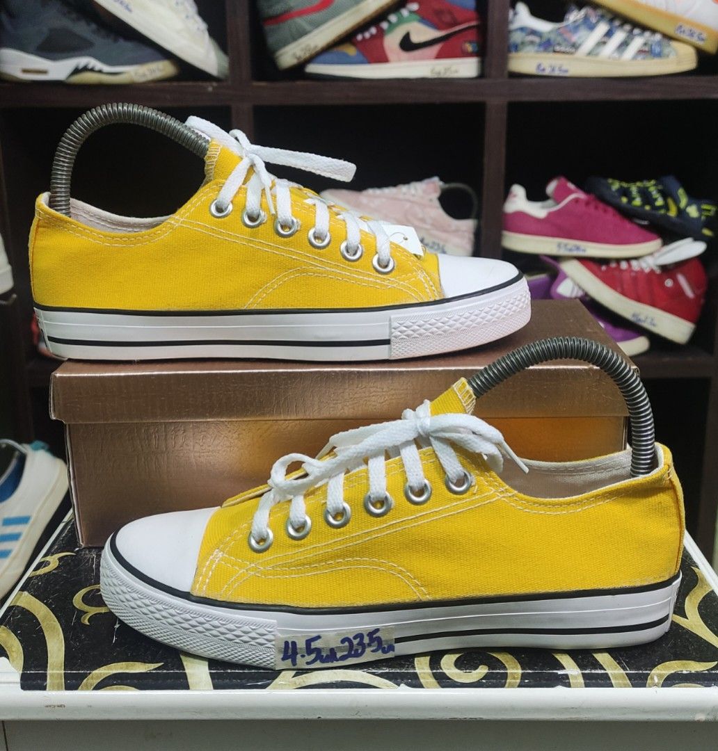 Converse chuck 2025 taylor kuning