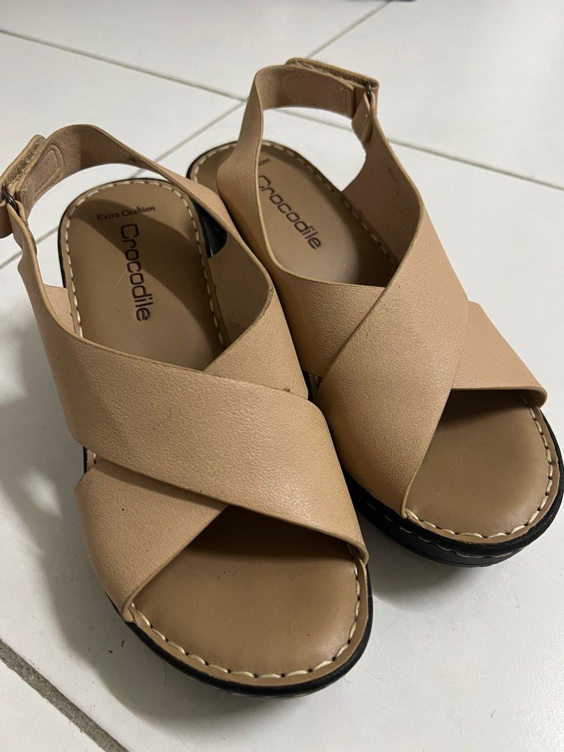 Crocodile wedges shoes hot sale