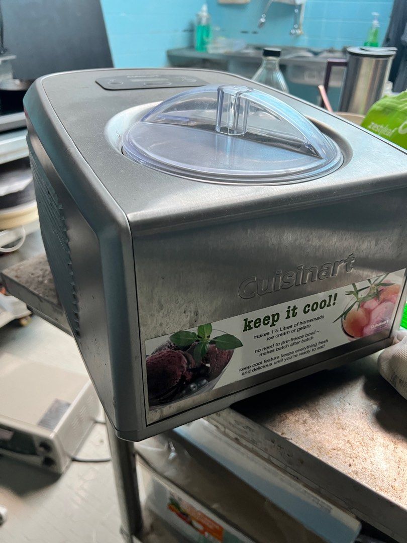 Cuisinart ice cream maker ICE100BCHK, TV & Home Appliances, Kitchen