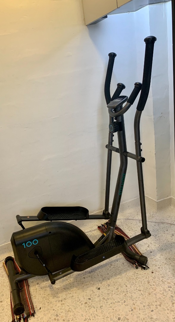Decathlon DOMYOS Cross Trainer EL100 Elliptical Machine
