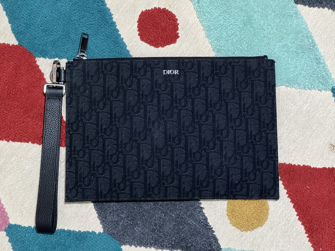 Dior A5 Oblique Pouch on Carousell
