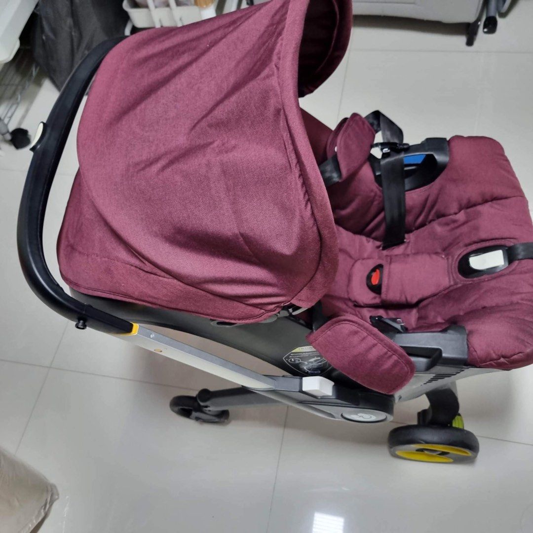Doona lookalike maroon color car seat stroller pram