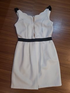 Dress mini putih