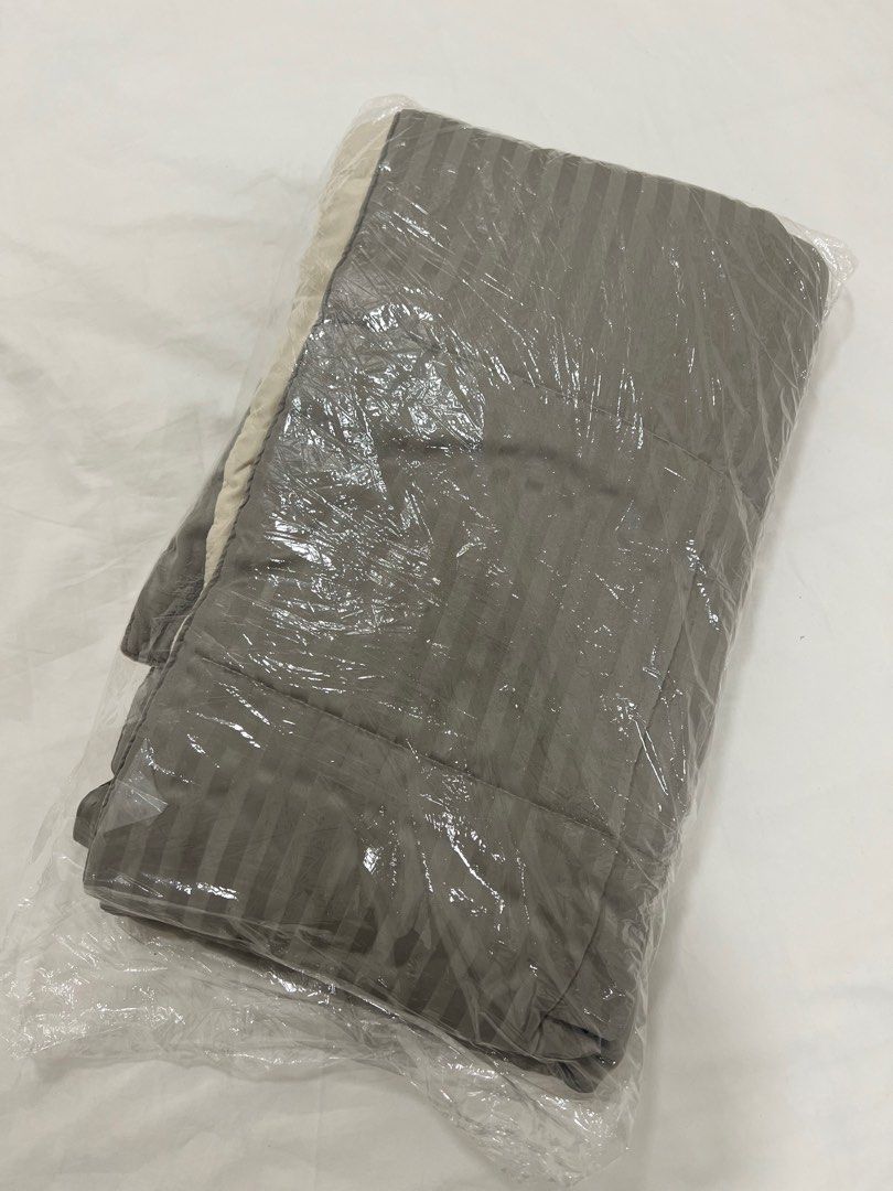 Emirates Business Class Blanket, Furniture & Home Living, Bedding