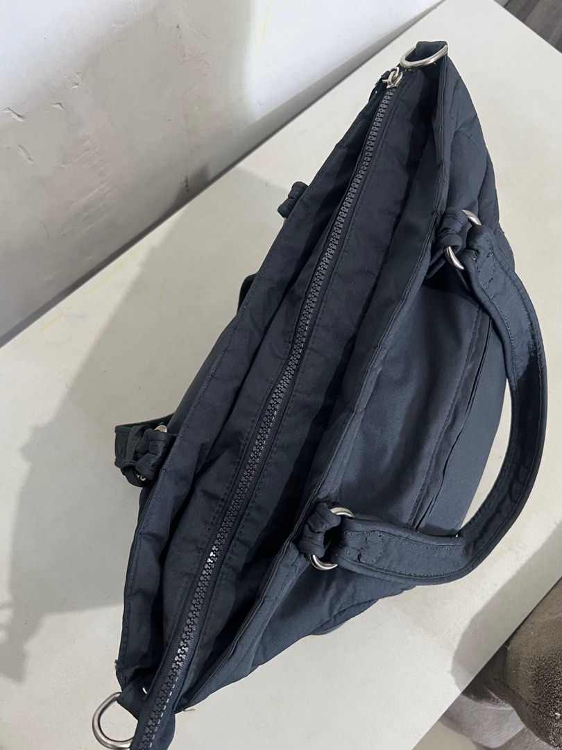 Esquire nylon puffer tote bag (no sling) on Carousell