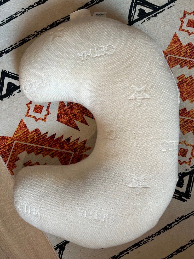 Getha top nursing pillow