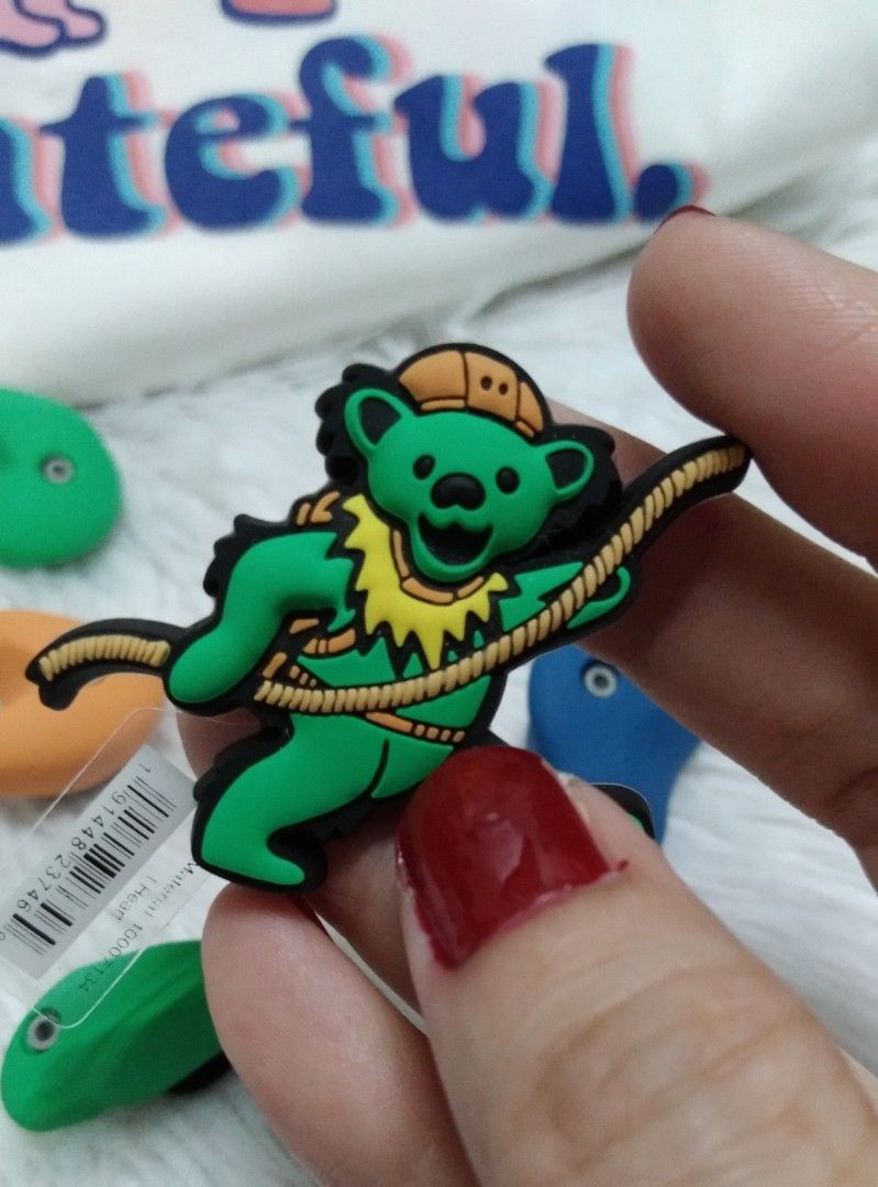 GREATFUL DEAD X CROCS JIBBITZ CHARMS, Men's Fashion, Watches