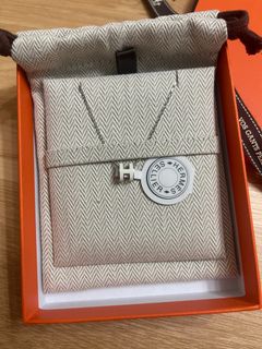 （分類：）位於 。 由 minimalismssss 提交（商品編號 1223044235，圖片 1）。簡介： 。