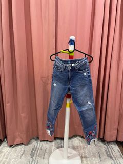 (Category: ) located in . Submitted by btrsyiaamn (Listing ID 1224357313, Image 1). Description: .