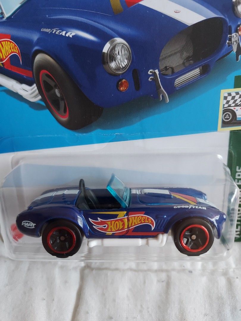 Voiture Miniature Hot Wheels Shelby Cobra 427 S/C - Échelle 1:64, Couleur Bleue, Neuve