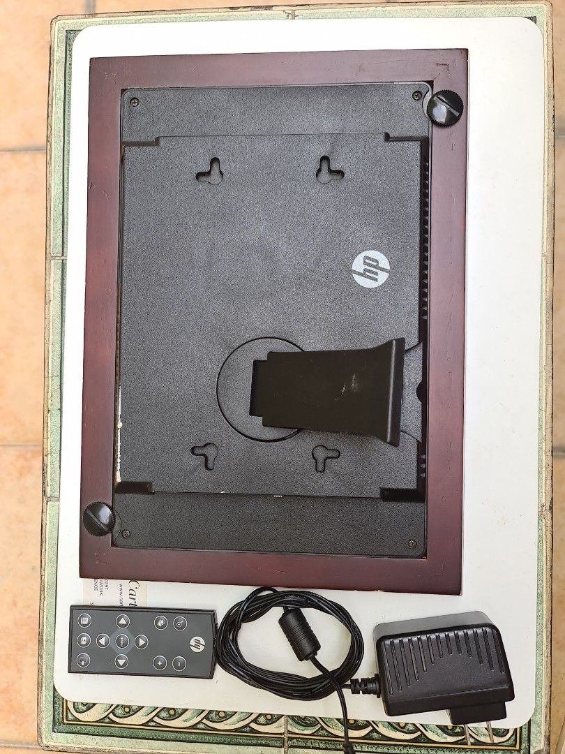 HP Digital Photo Frame, Computers & Tech, Laptops & Notebooks on Carousell
