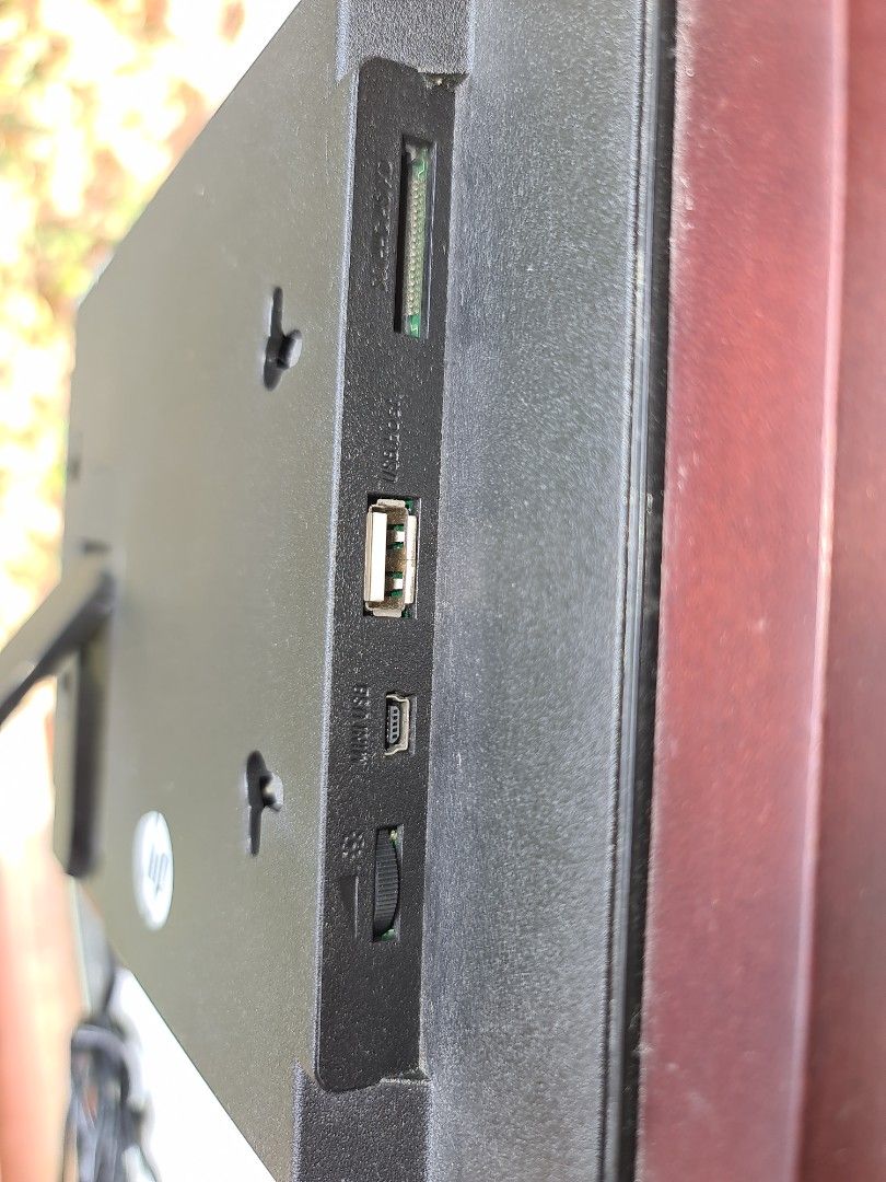 HP Digital Photo Frame, Computers & Tech, Laptops & Notebooks on Carousell