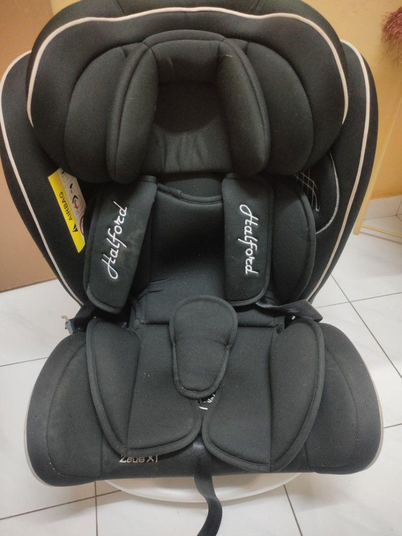 Isofix car seat halford, Babies & Kids, Going Out, Car Seats on Carousell
