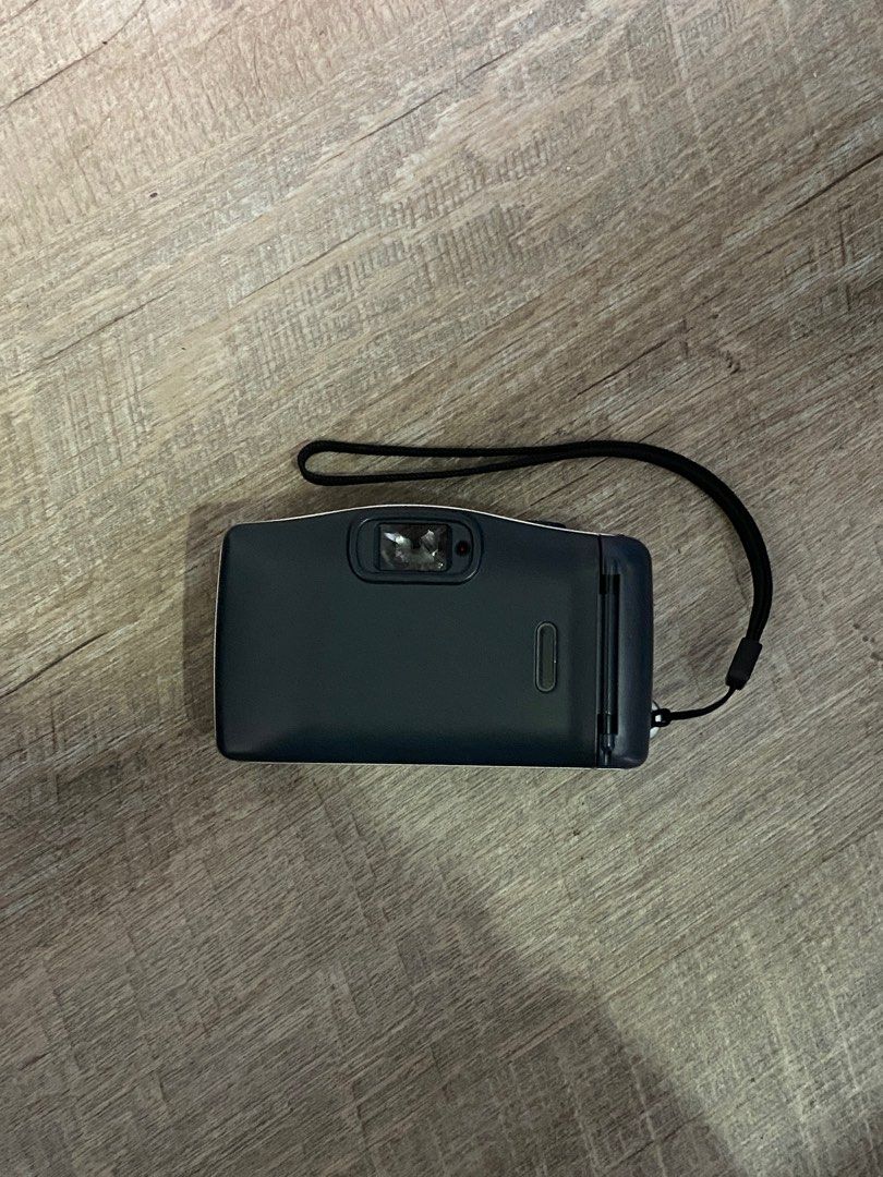 Kyocera Yashica EZ Junior (Category: Cameras) located in Cainta. Submitted by dris01 (Listing ID 1224377362, Image 2). Description: Original Yashica film camera bought overseas .