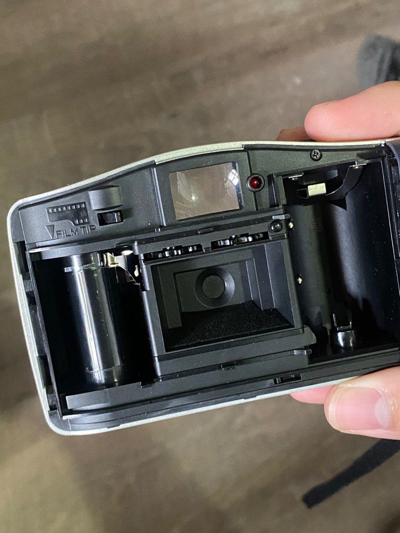 Kyocera Yashica EZ Junior (Category: Cameras) located in Cainta. Submitted by dris01 (Listing ID 1224377362, Image 3). Description: Original Yashica film camera bought overseas .