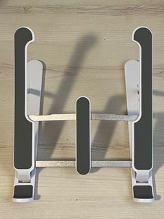 Laptop stand foldable/adjustable (Silver)