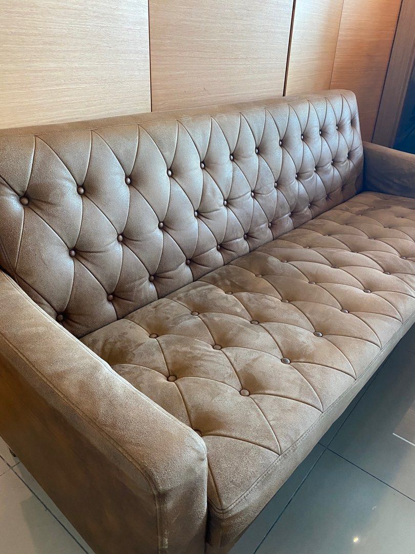 Leather sofa 3 seater , old school brown color, Furniture & Home Living