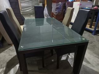 Lorenzo Dining Table And  5 leather Chairs* Castilla