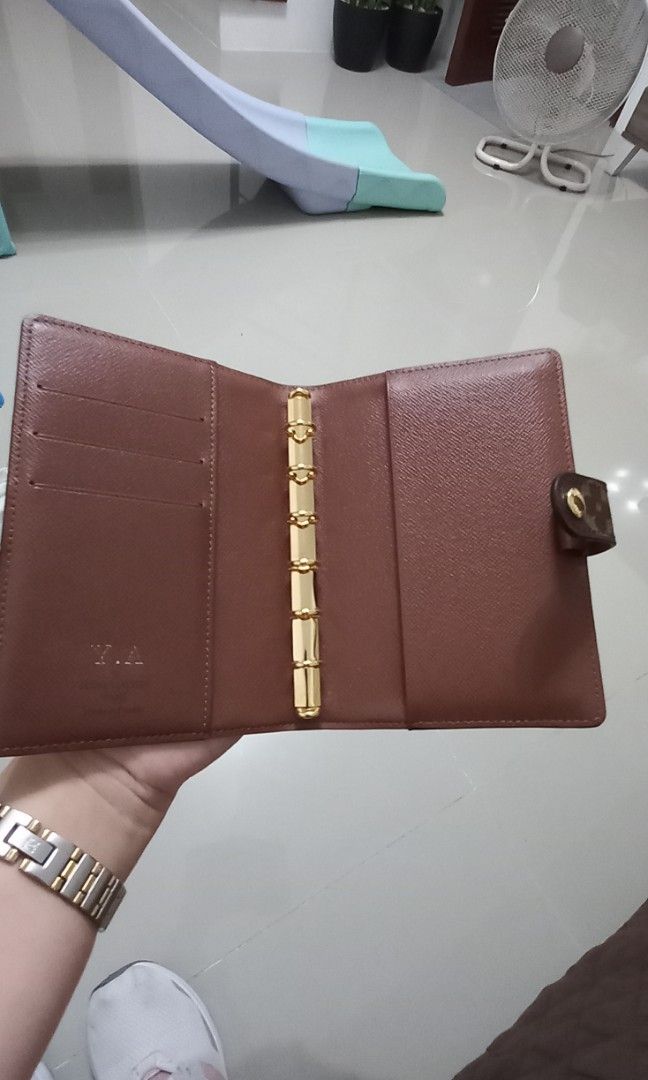 Louis Vuitton Agenda (Category: Luxury Bags & Wallets) located in Marikina City. Submitted by MEASP (Listing ID 1224460155, Image 3). Description: Louis Vuitton Agenda rank a no peel, no sticky, with removed initials and box.