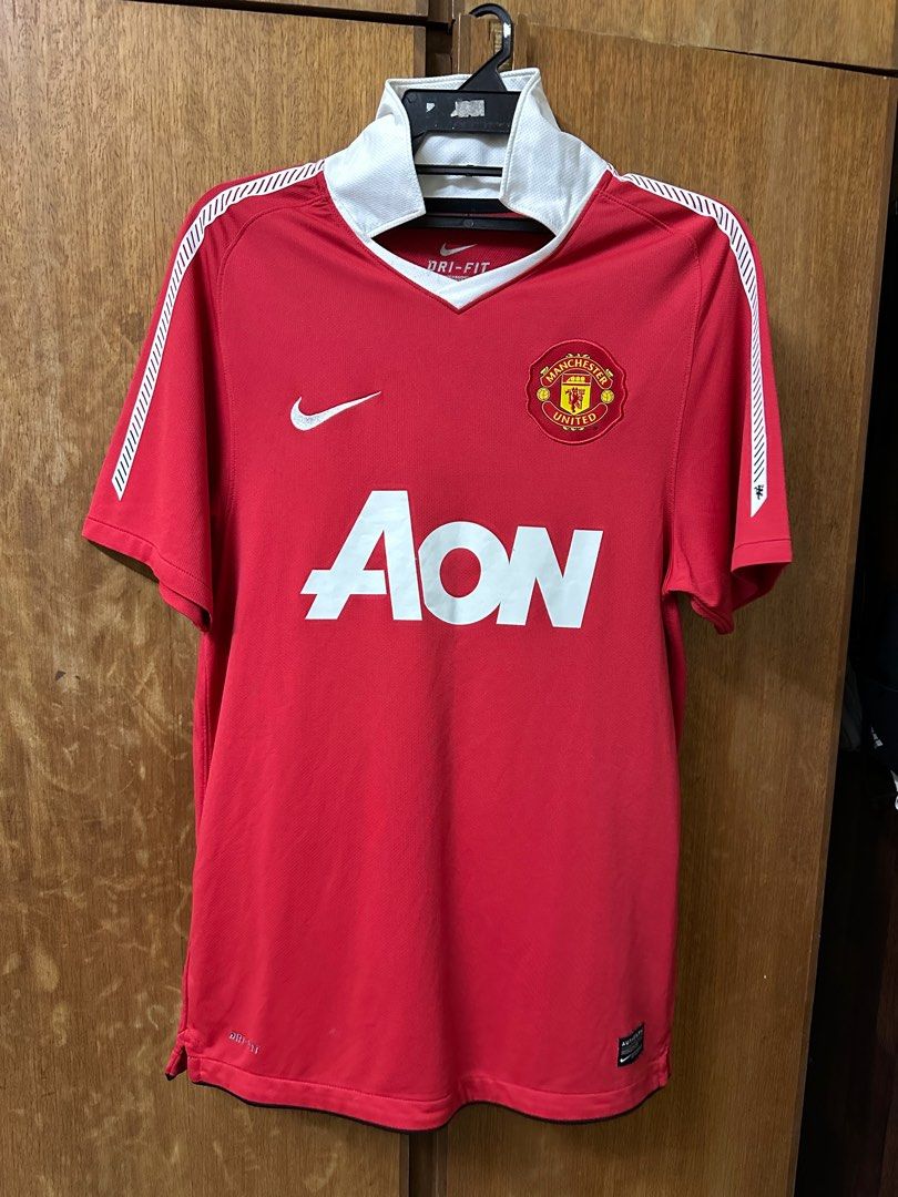 Manchester united 2010 kit top