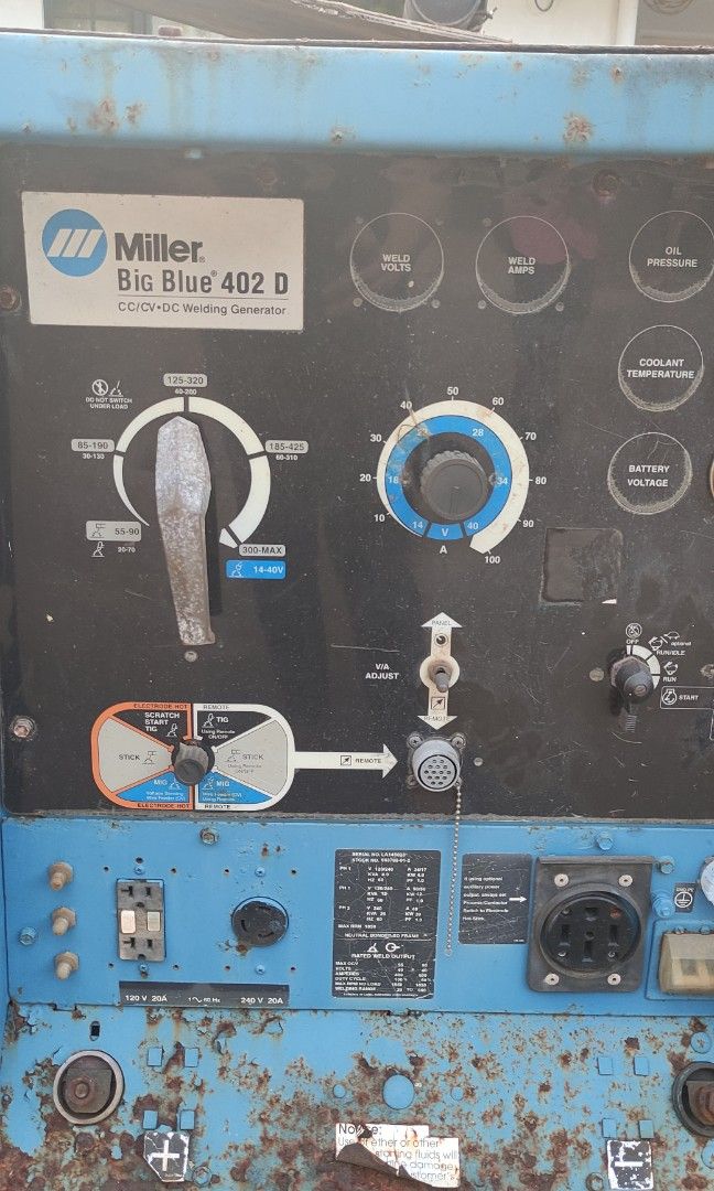MILLER WELDING MACHINE 402D, Commercial & Industrial, Industrial