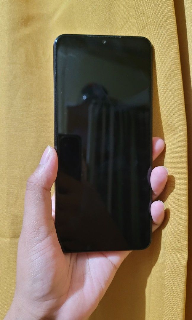 Motorola Moto G Pure (Category: Motorola) located in Mangatarem. Submitted by angieei (Listing ID 1224411064, Image 2). Description: no accessories included NETWORK Technology: GSM / HSPA / LTE BODY Dimensions: 167.4 x 75.6 x 8.8 mm (6.59 x 2.98 x 0.35 in) Weight: 188 g (6.63 oz) Build: Glass front, plastic frame, plastic back SIM: Single SIM (Nano-SIM) Water-repellent design DISPLAY Type: IPS LCD Size: 6.5 inches, 102.0 cm2 (~80.6% screen-to-bod