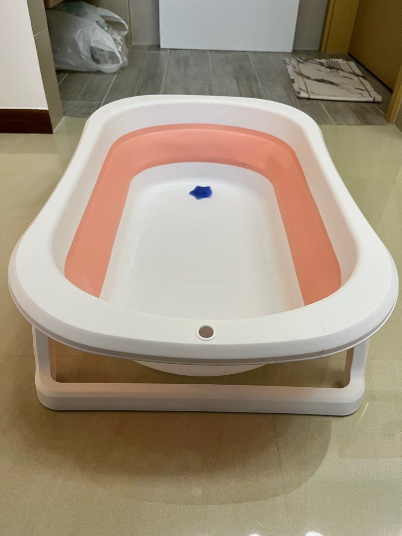 NEW Baby Bath Tub Collapsable, Babies & Kids, Bathing & Changing
