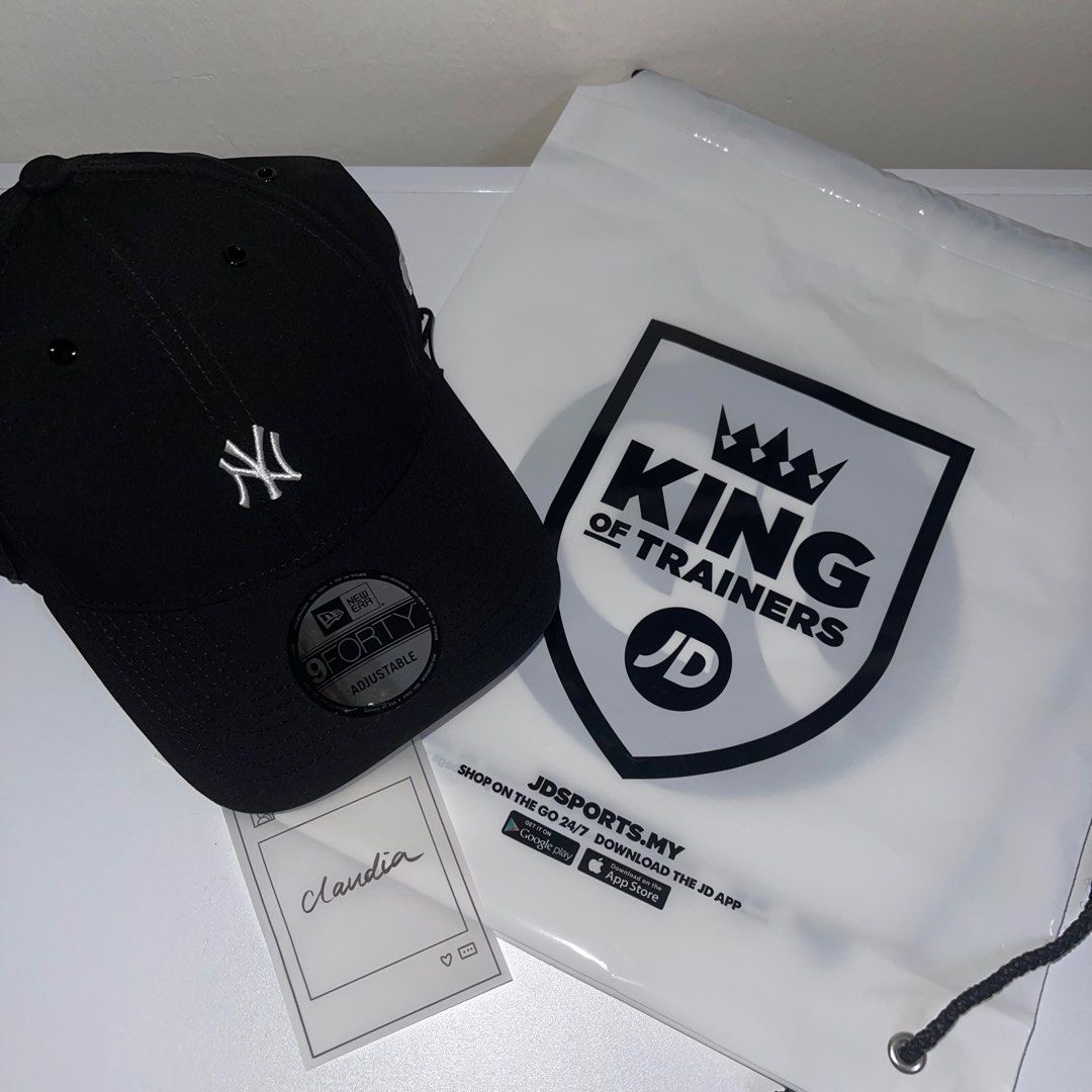 Vintage new era white tag, Men's Fashion, Watches & Accessories, Cap & Hats  on Carousell