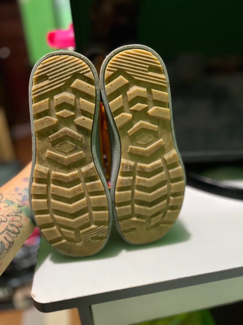 New Era x Palladium Sneakers (Category: Sneakers) located in Las Pinas. Submitted by juststuffthings (Listing ID 1224477270, Image 3). Description: New no box pero di ko ginamit I keep my shoes kasi in a plastic box .