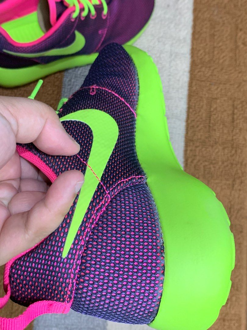 Nike Roshe Run Size7 RUSH SALE Women s Fashion Footwear