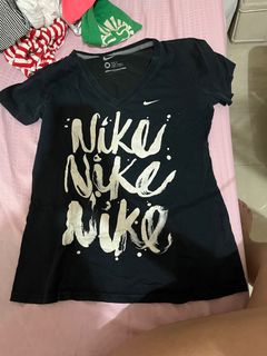 (Category: ) located in . Submitted by cha.closet (Listing ID 1224427280, Image 1). Description: .