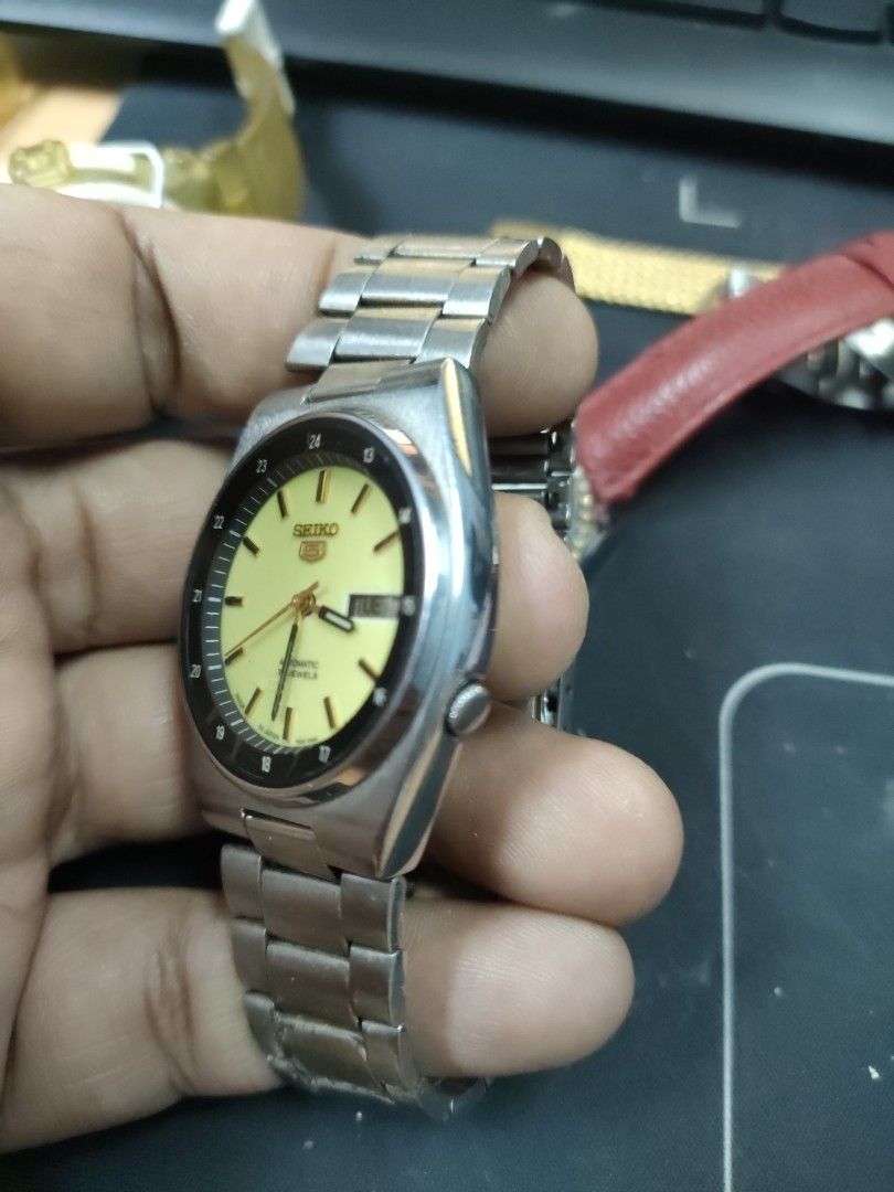 Not Working) Vintage Seiko automatic , Men's Fashion, Watches &  Accessories, Watches on Carousell