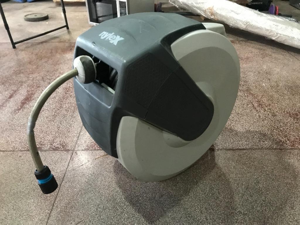Nylex 20 Meters Retractable Hose Reel, Furniture & Home Living, Home