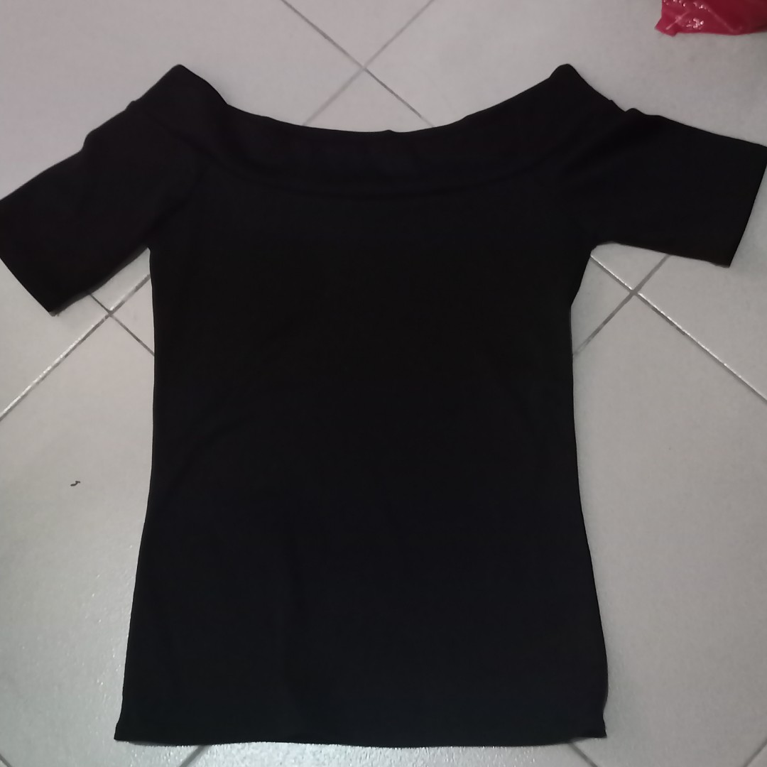 Off Shoulder Black Blouse, Women's Fashion, Tops, Blouses on Carousell