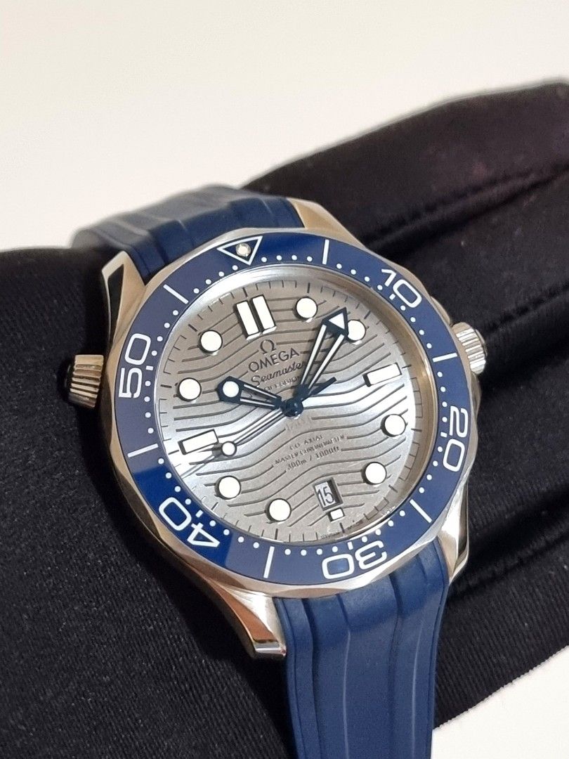 OMEGA SEAMASTER SEA MASTER GREY SUNBURST SMPC 300 CO AXIAL